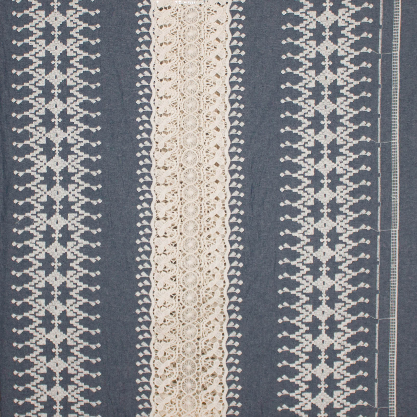 Katoen jeans geborduurd crochet