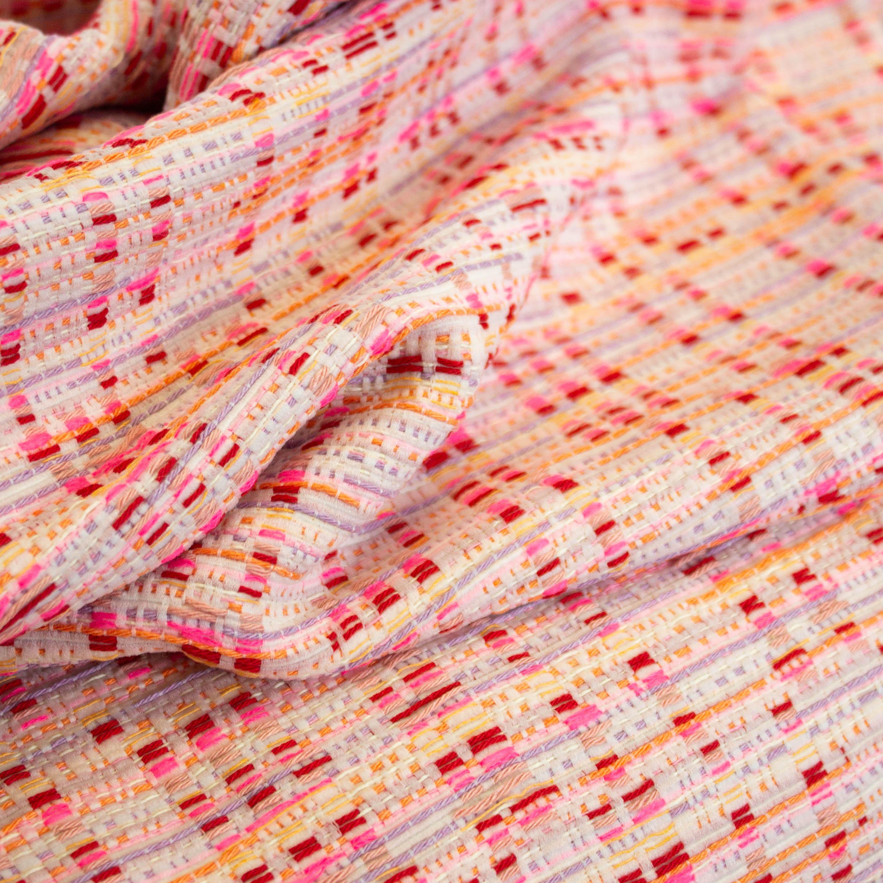 Chanelstof roos en rood - Burda