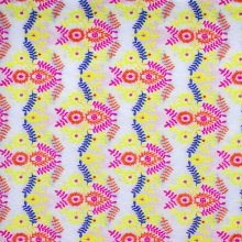 Broderie katoen wit met multicolor motief