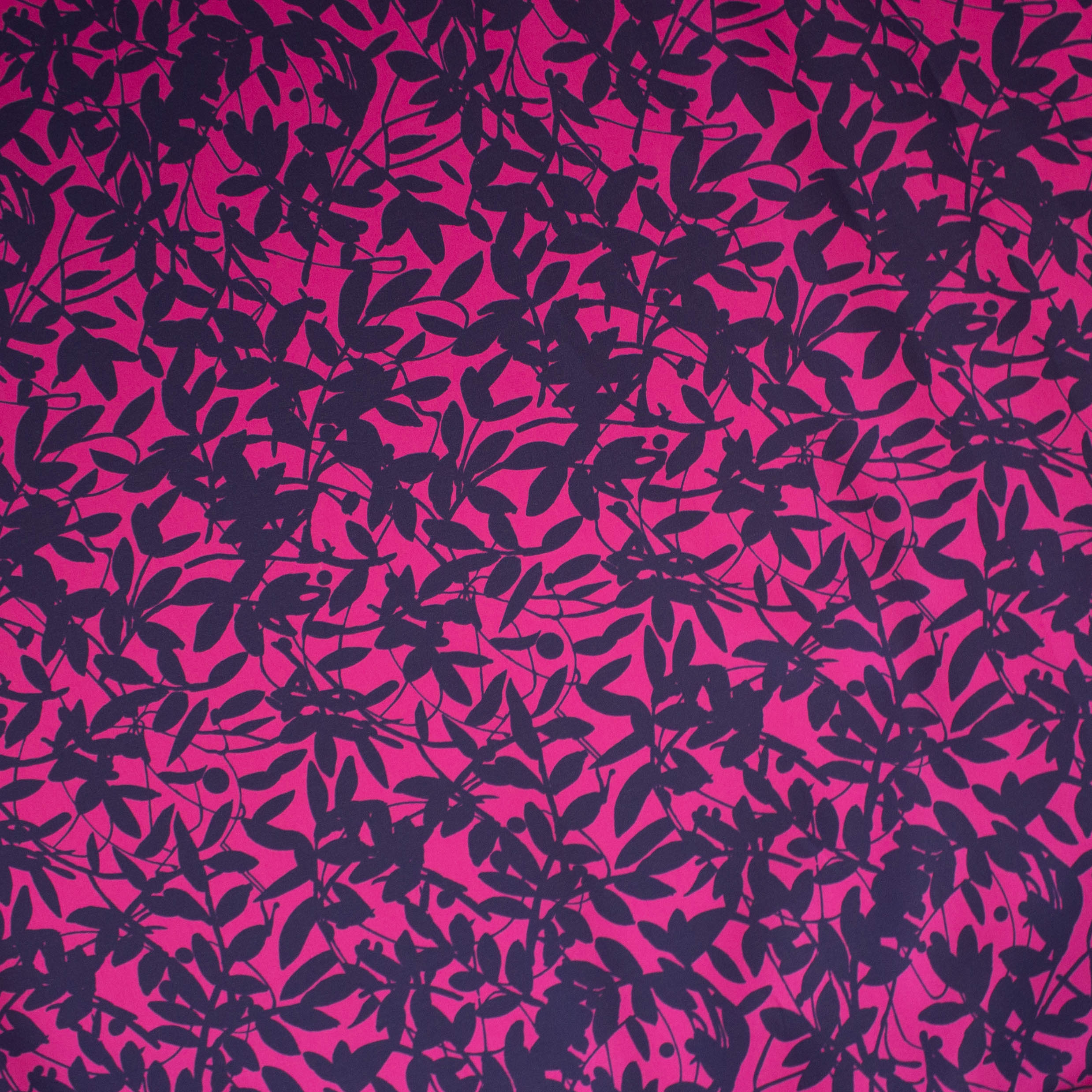Zijde polyester fuchsia met plantenpatroon - Lorré