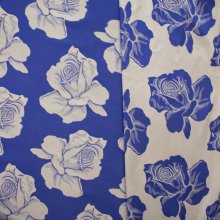 Zijde jacquard blauw dubbelzijdig met grote rozen - Lorré