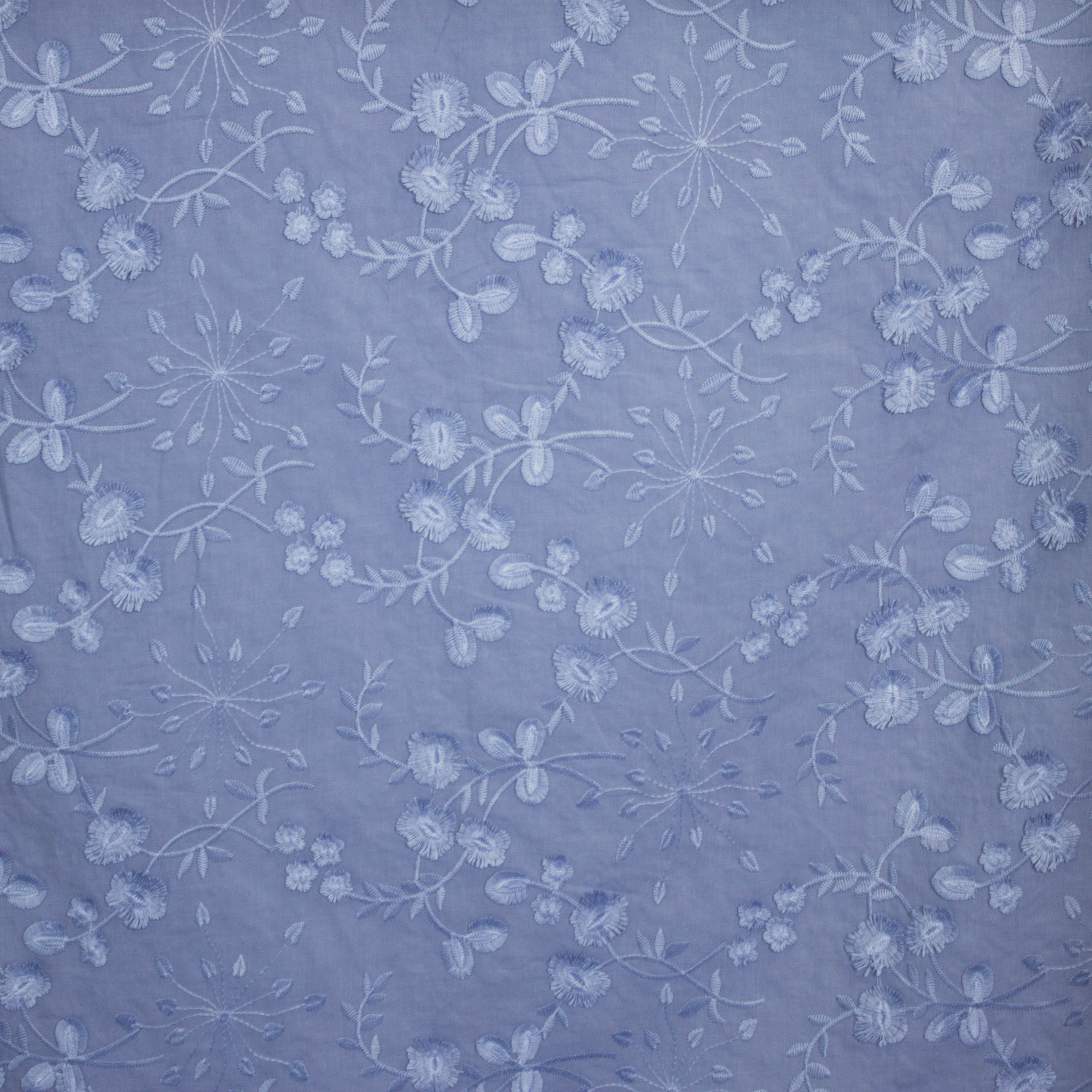 Broderie blauw met bloemen