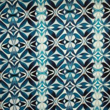 Tricot met blauwe print