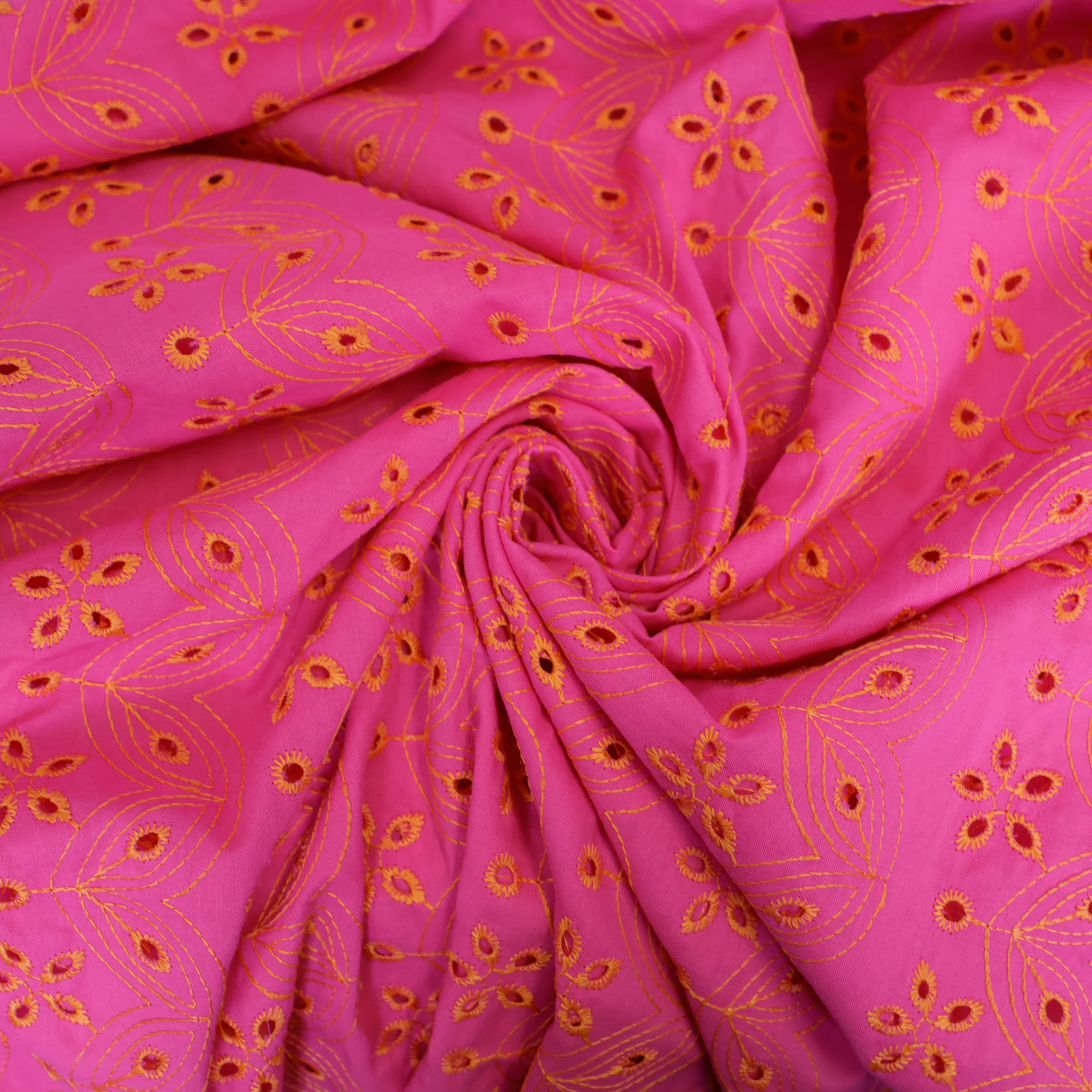 Broderie roze met bloemen - Fibre Mood