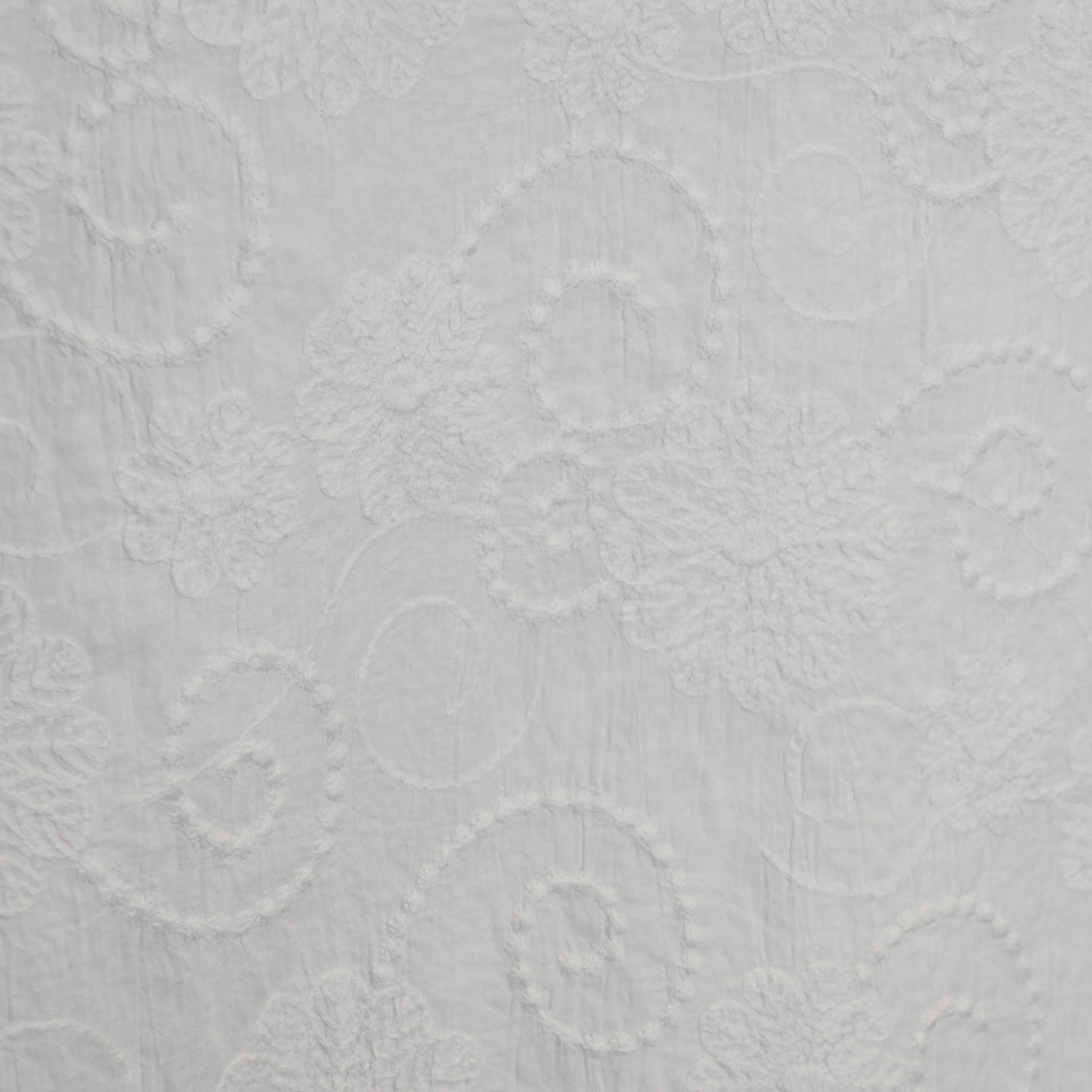 Broderie wit met bloemen
