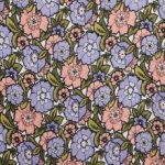 Linnen zalmroze en paarse bloemen