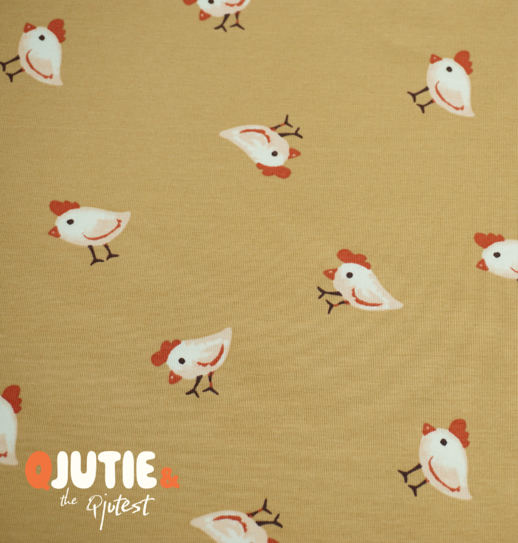Tricot zacht mosterd met kippetjes  - Qjutie & the Qjutest