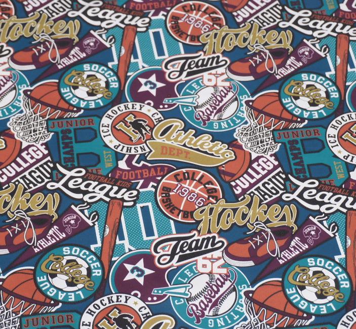 Regenjasstof met sportemblemen  - Qjutie & the Qjutest