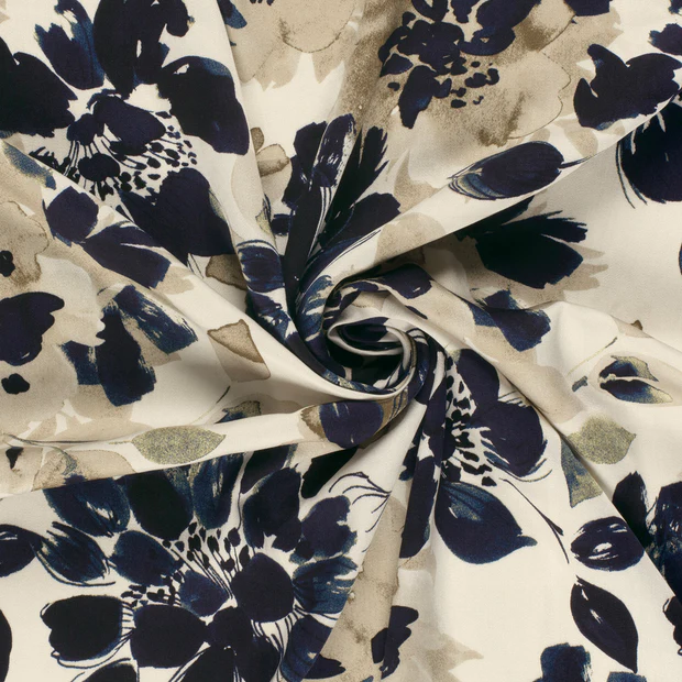 Viscose satijn wit met bloemen - My Image