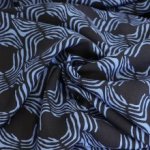 Viscose donkerblauw met lichtblauw patroon