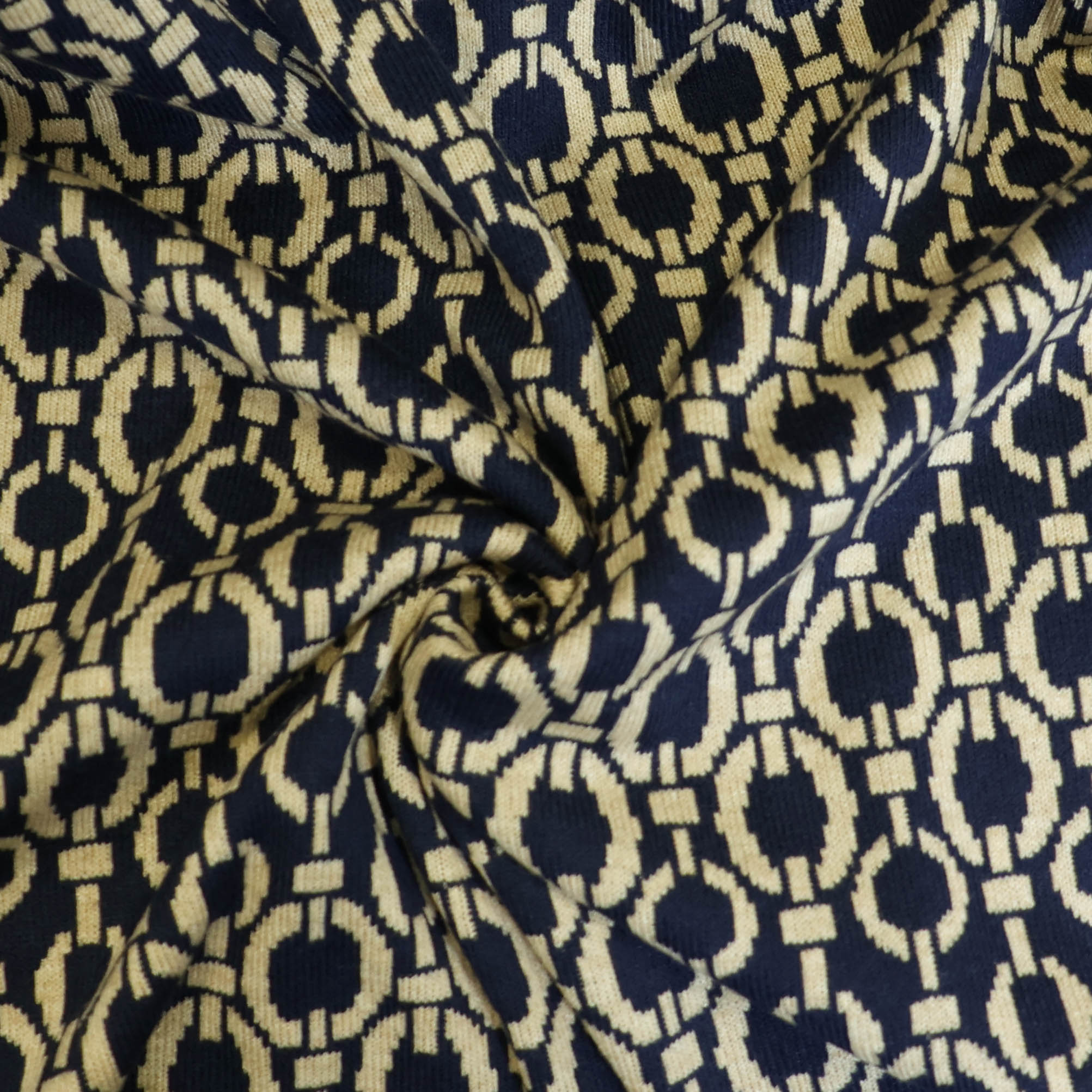 Tricot jacquard navy blauw met kettingmotief