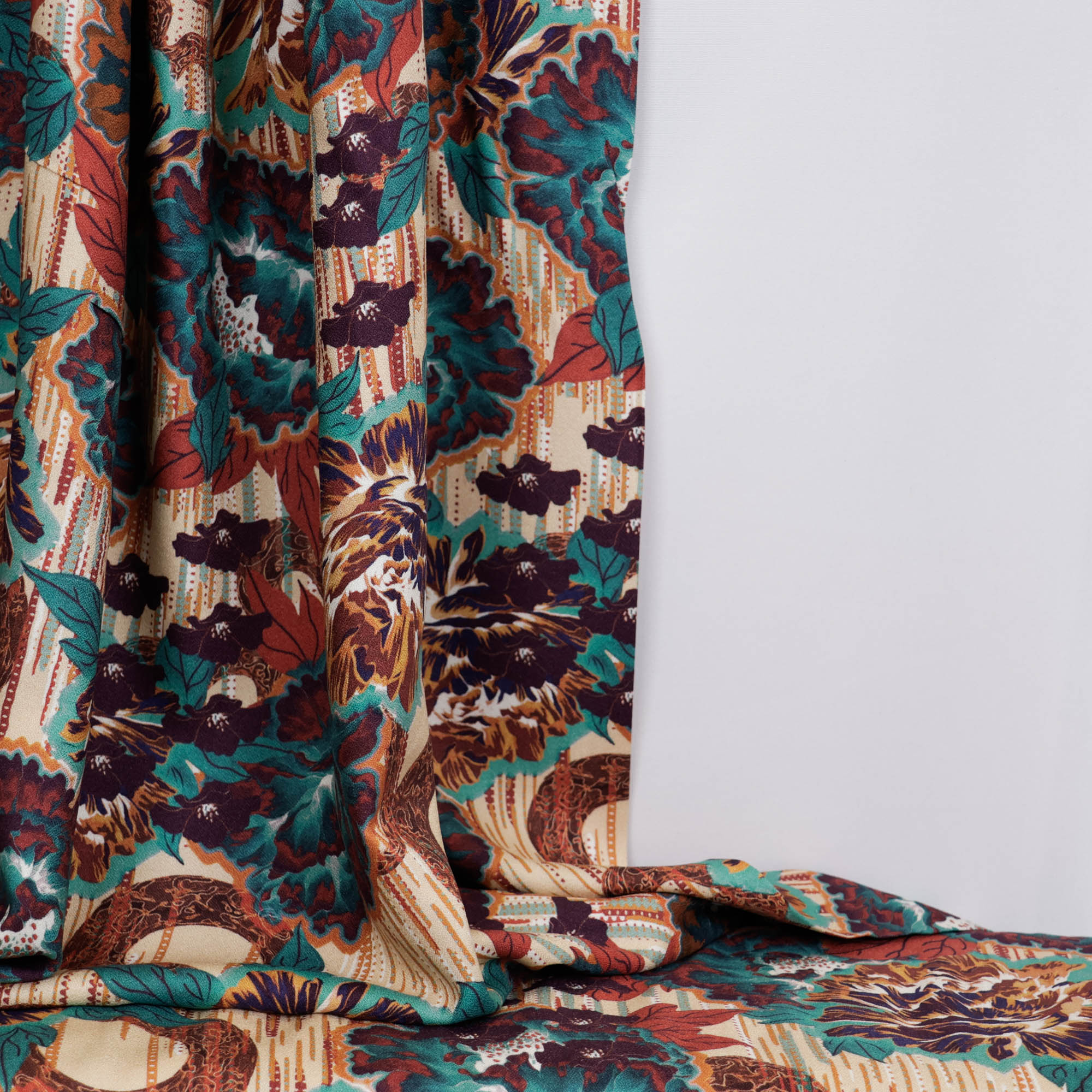 Viscose crêpe met oosters patroon  - A La Ville