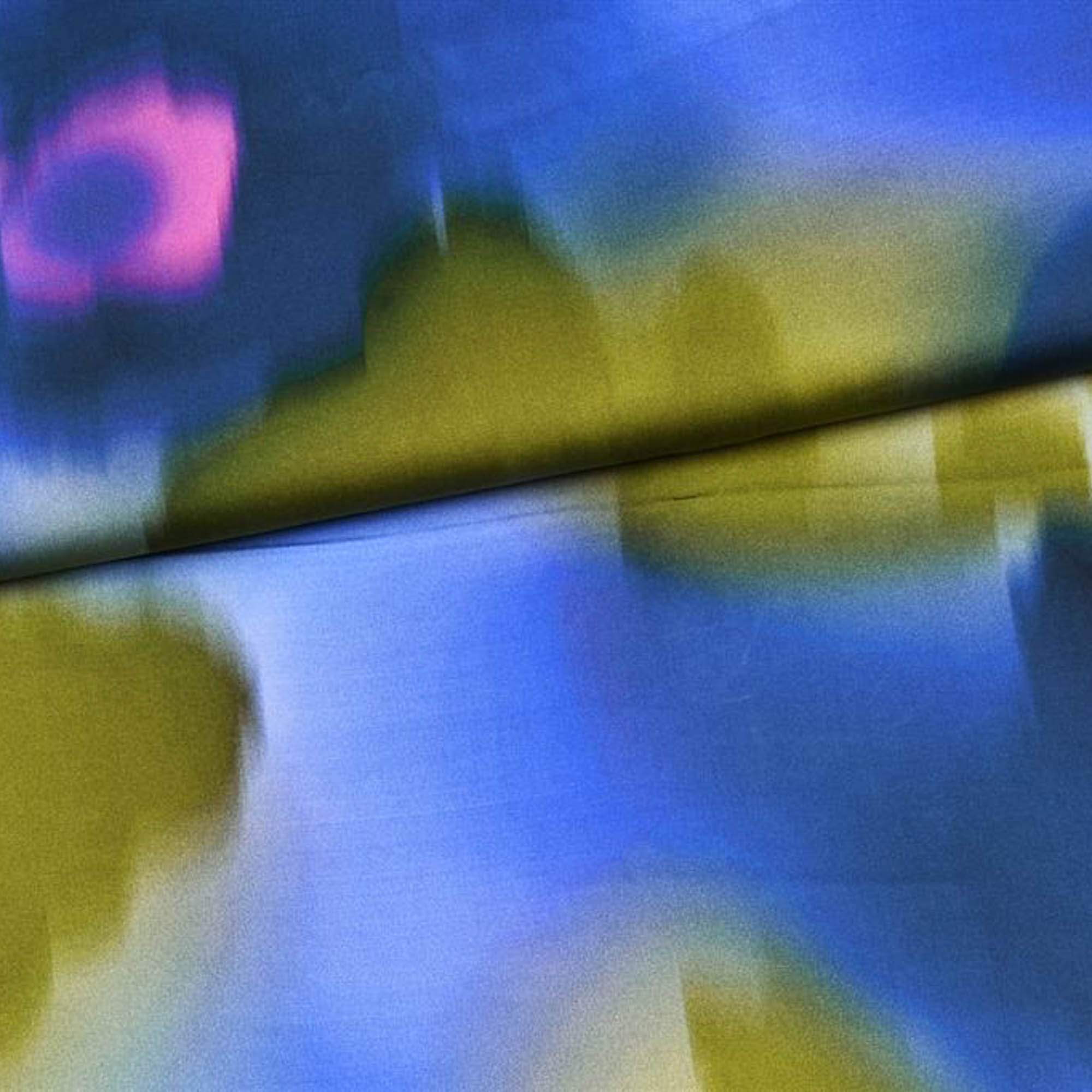 Viscose blauw met vervaagde print