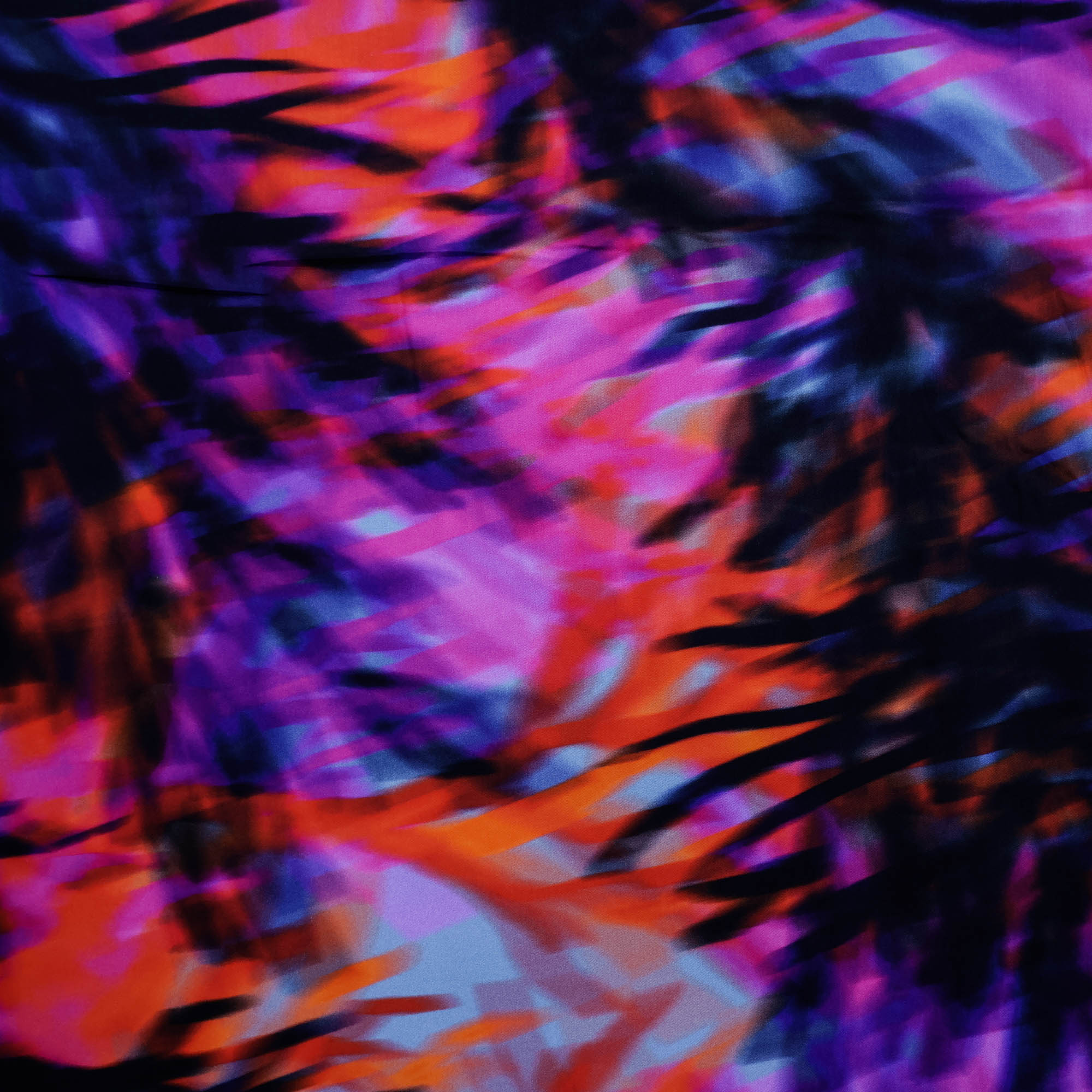 Viscose abstract bladpatroon met felle kleuren