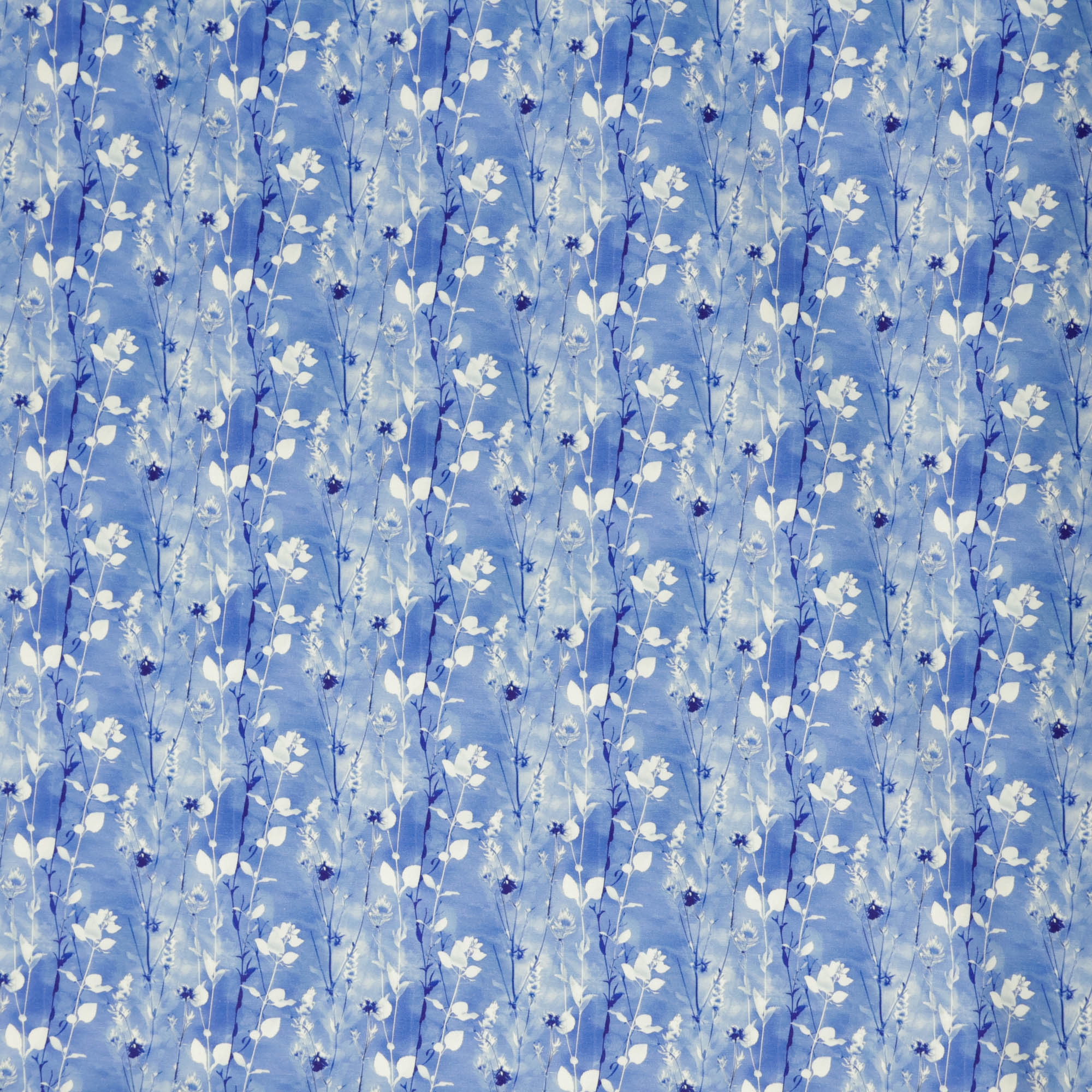 French terry blauw met bloemetjes