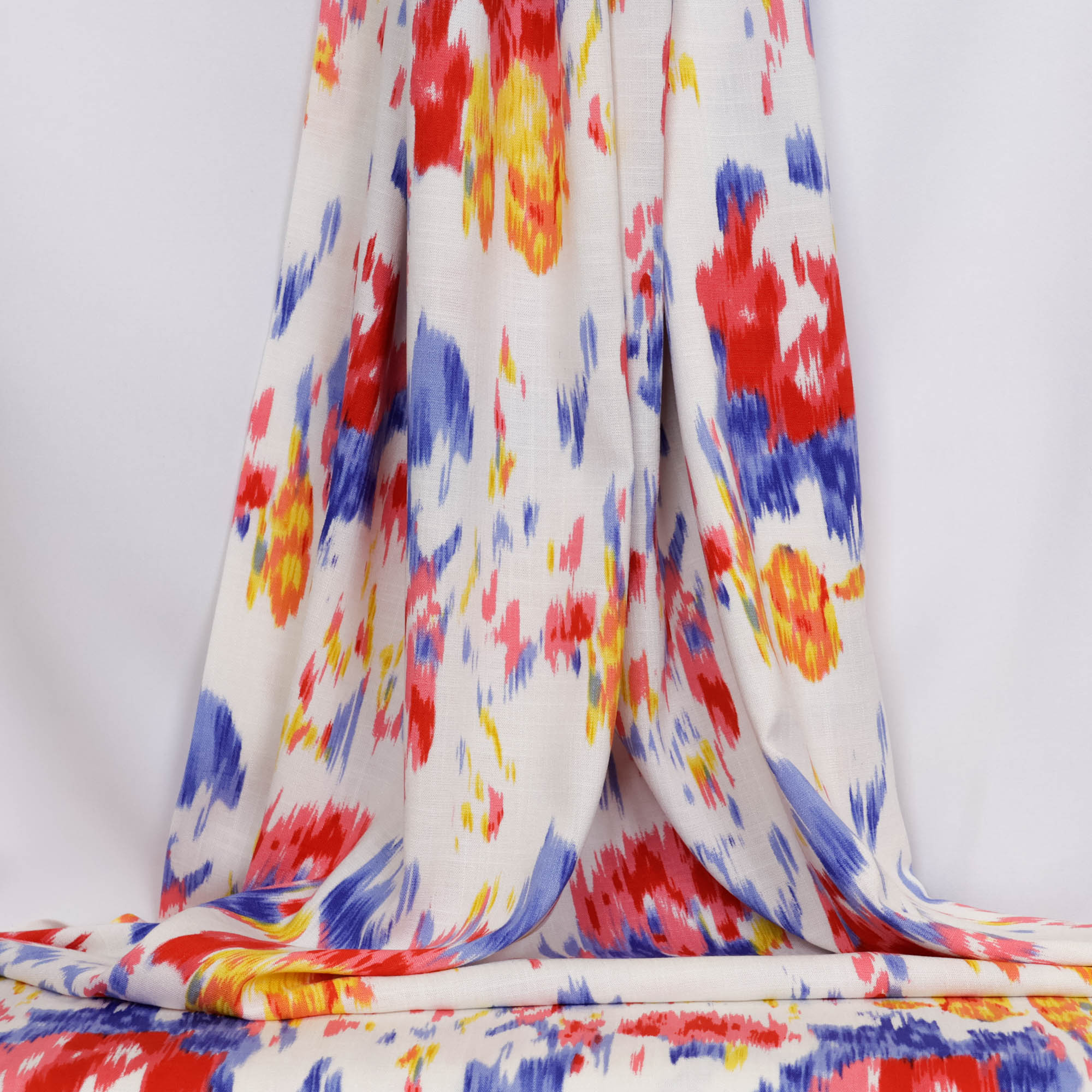 Linnen viscose wit met kleurrijk motief