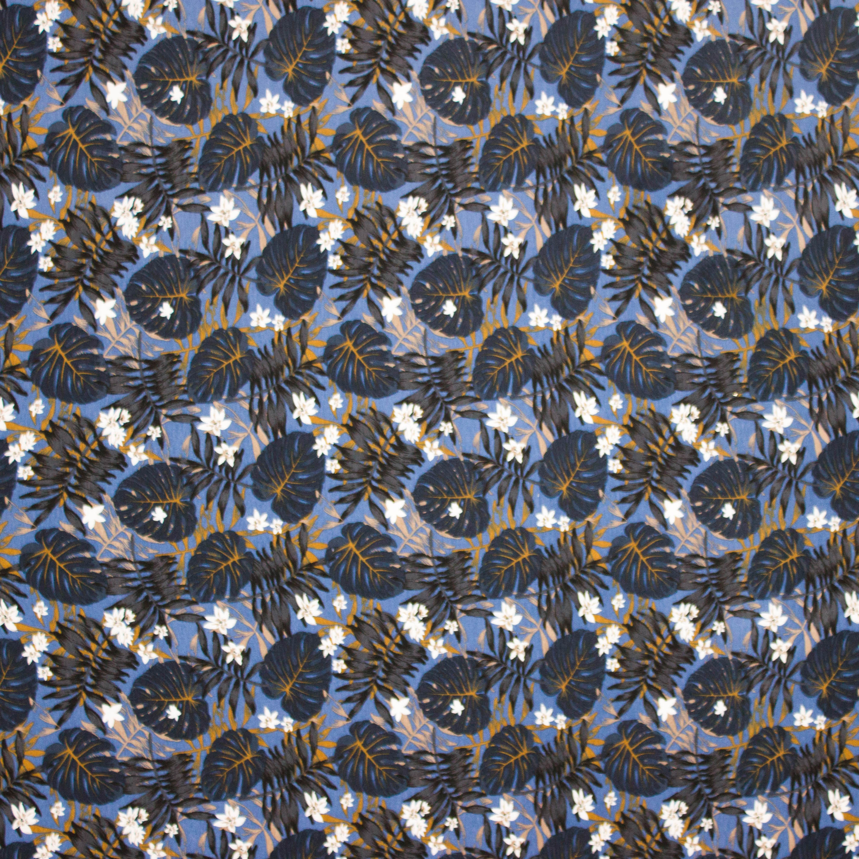 Blauwe elastische viscose met bloemenprint