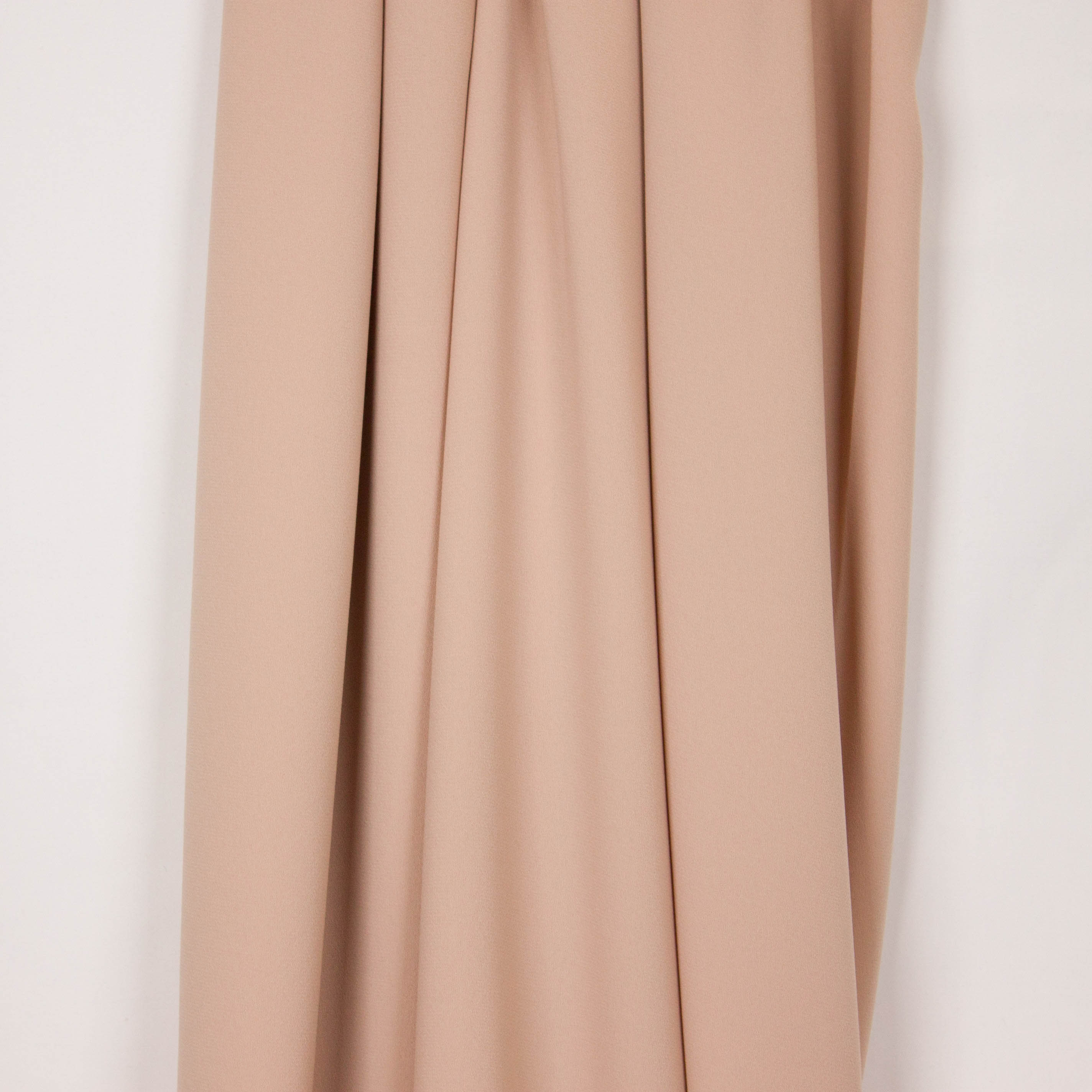 Nude polyester crêpe van "La Maison Victor"