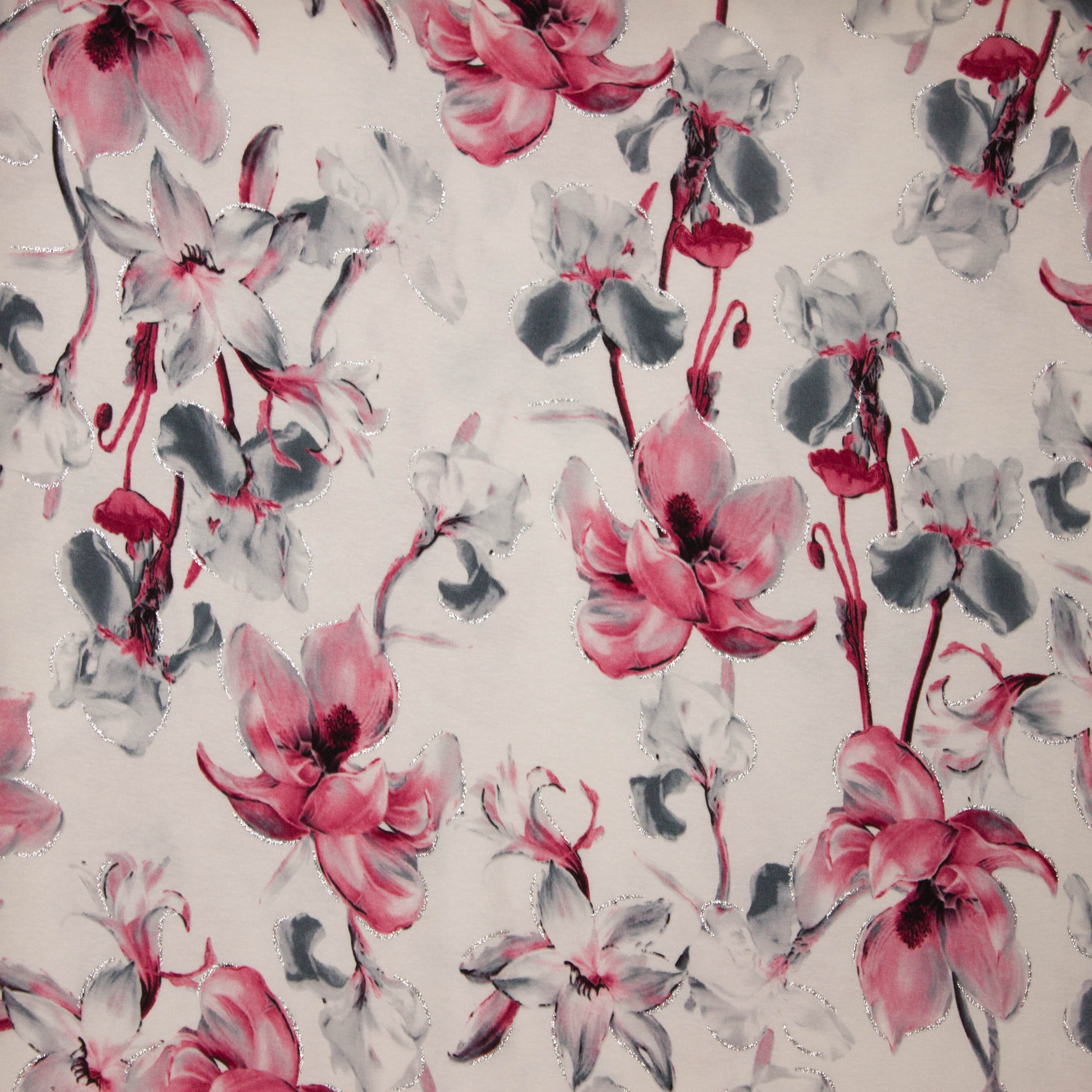 Witte viscose tricot met roze en grijze bloemen