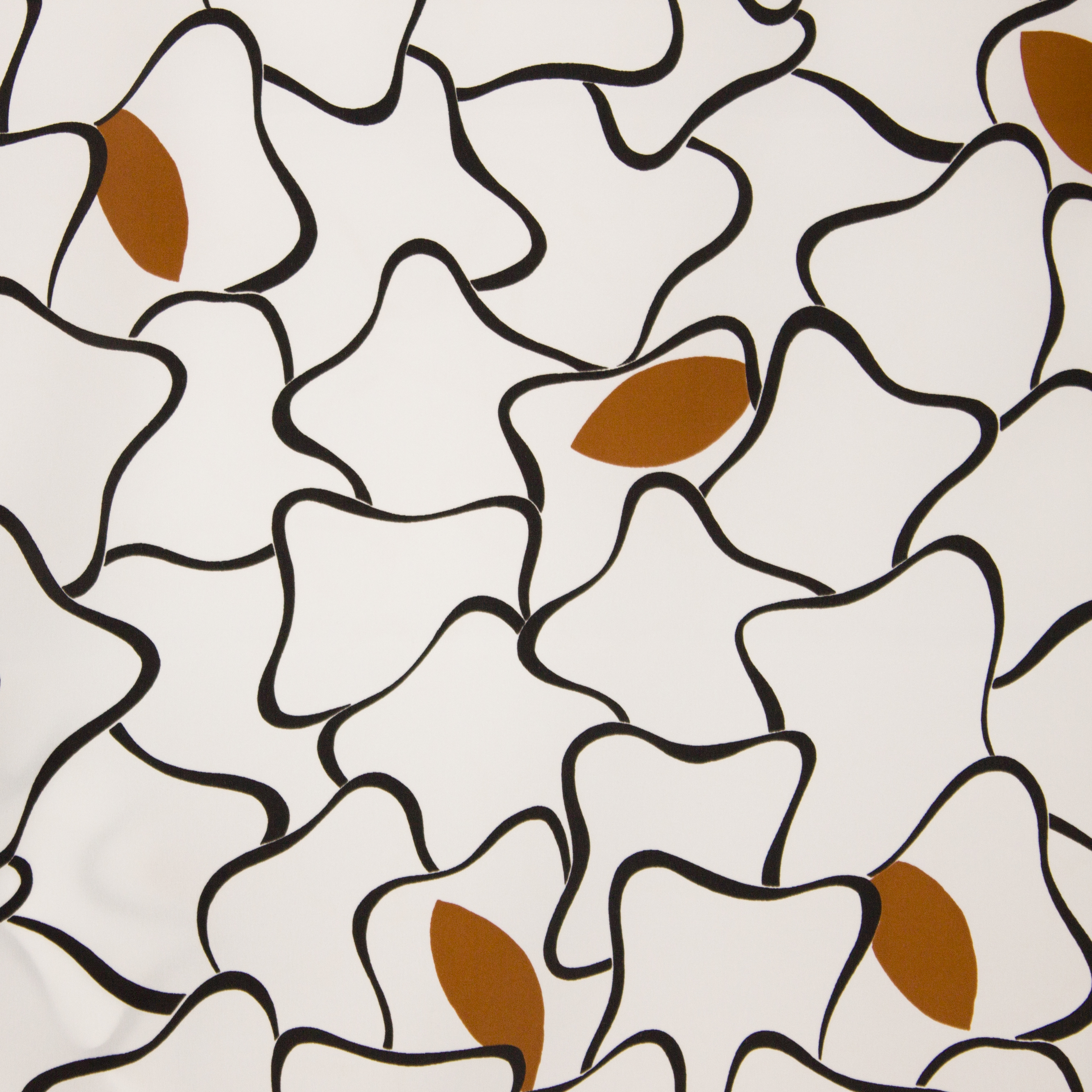 Witte polyester met zwart en bruin motief