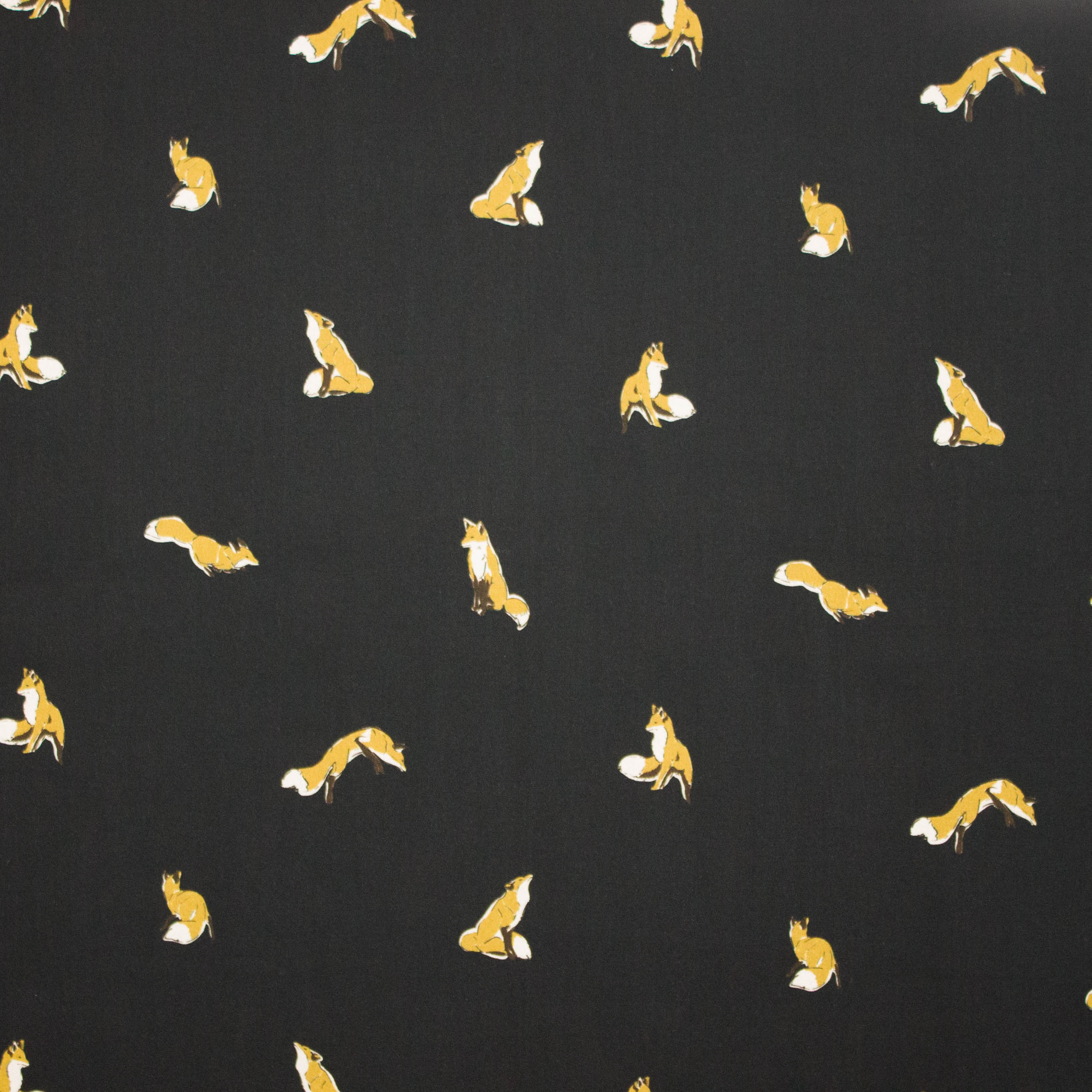 Zwarte Italiaanse viscose met vossen print
