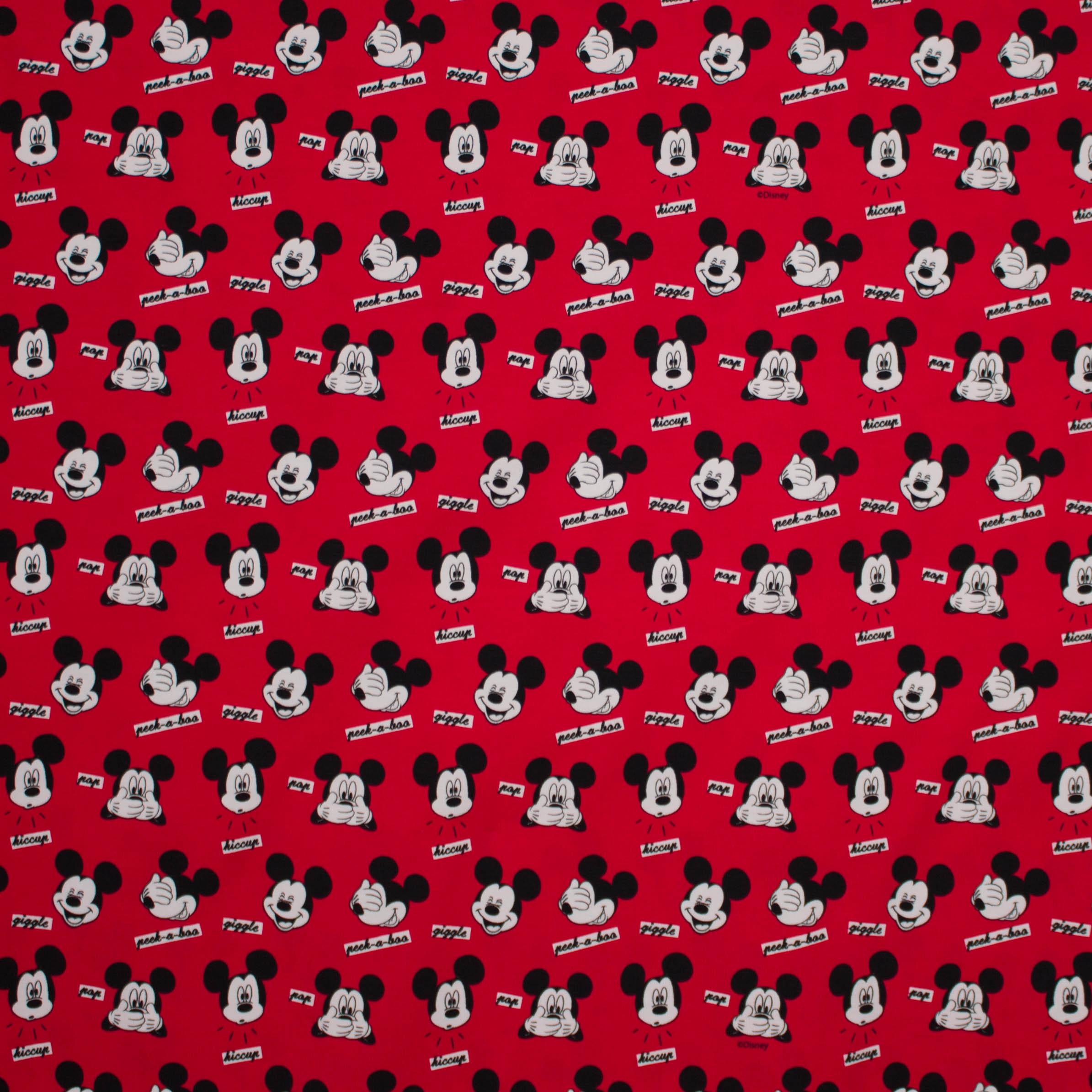 Rode tricot met gezichtjes