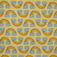 Gele french terry met regenbogen en wolkjes van Eva Mouton