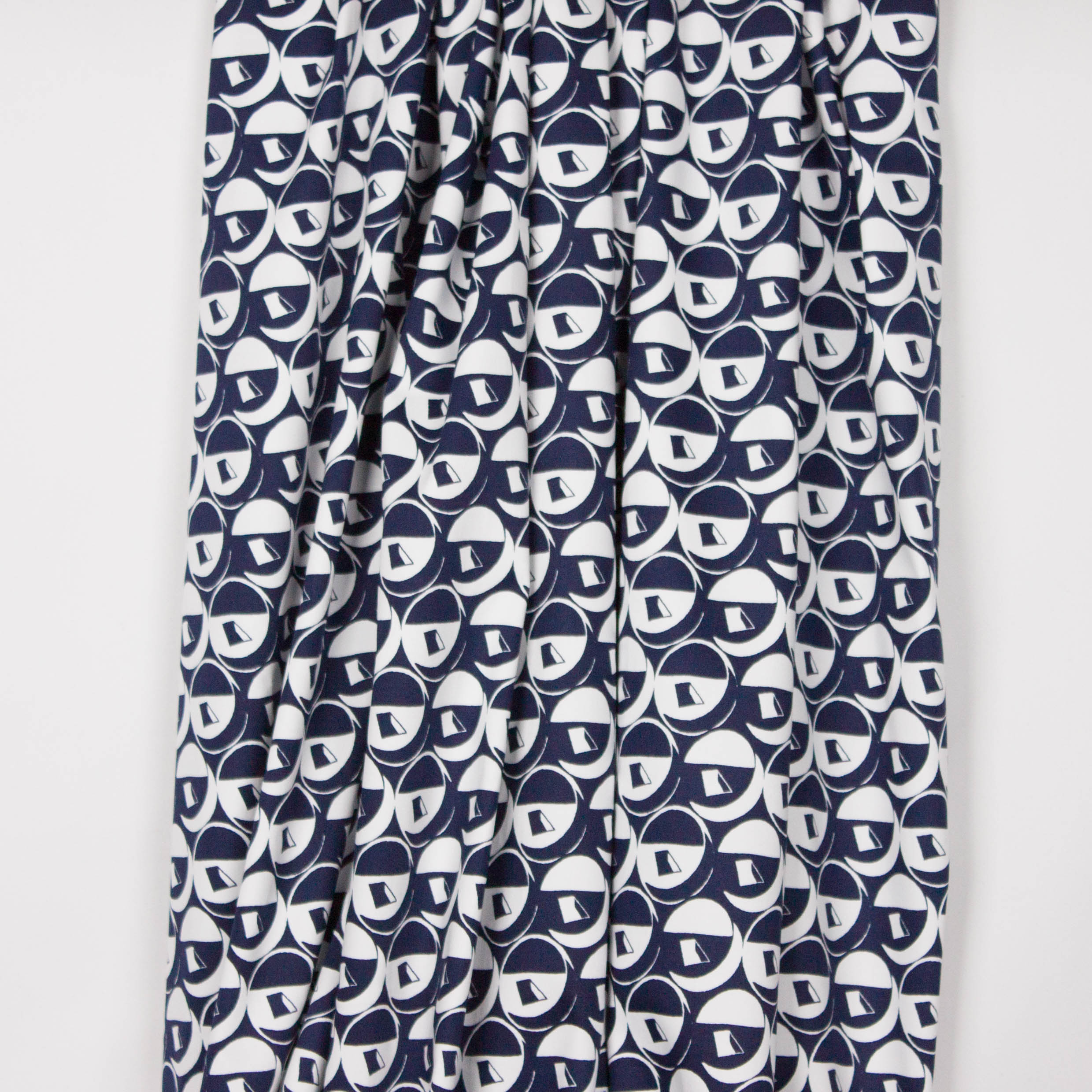 Rekbare katoen met abstract motief in donkerblauw / wit van "Burda Style"