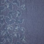Blauwe jeanslook katoen, versierd met bloemen van Stitched By You
