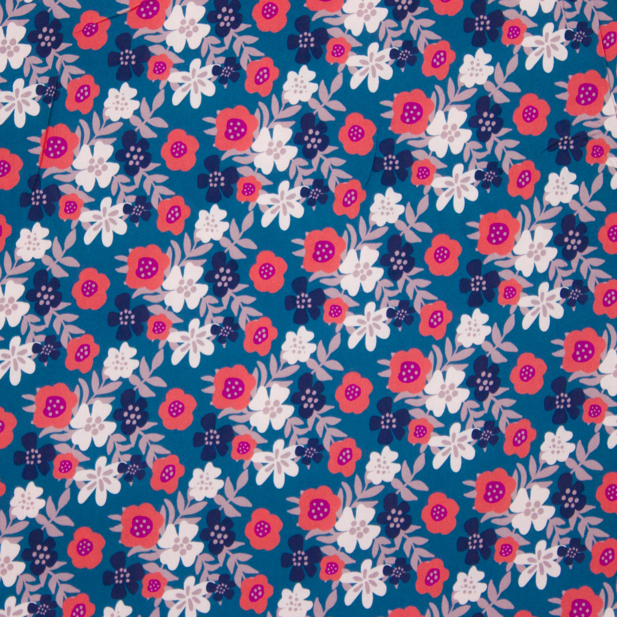 Blauwe viscose met rood bloemen motief