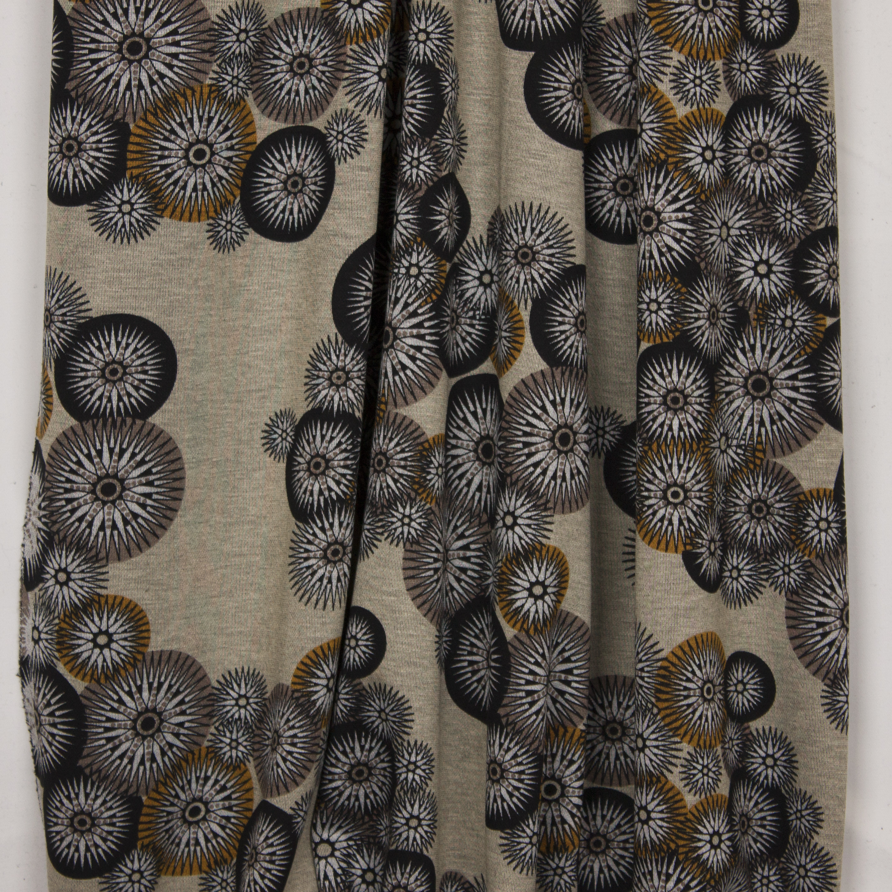 Tricot met abstract bloemen motief uit 'B- Trendy'