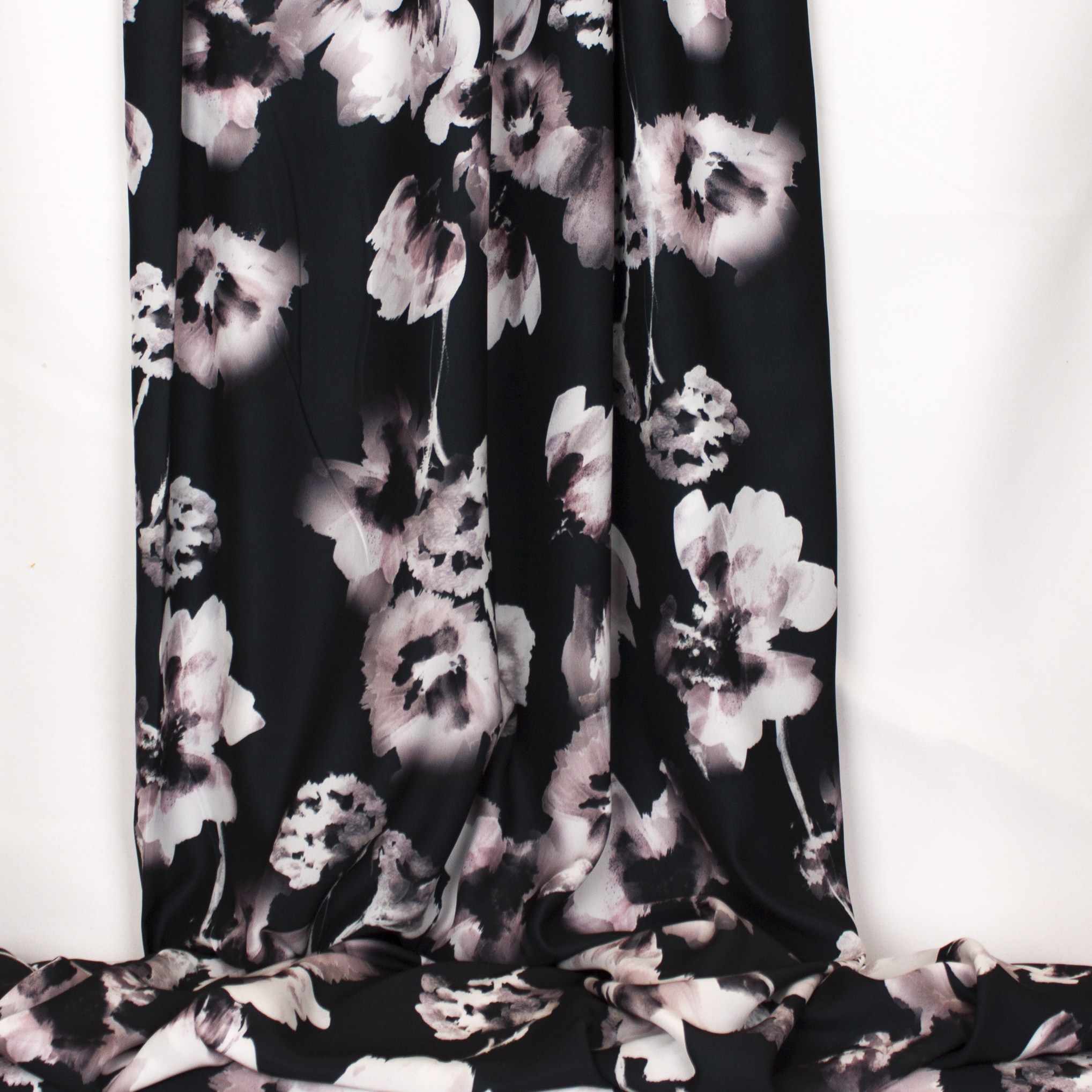Zwarte polyester met bloemen  van John Kaldor