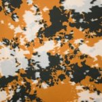 Bruine rekbare polyester met abstract bloemenmotief van La Maison Victor