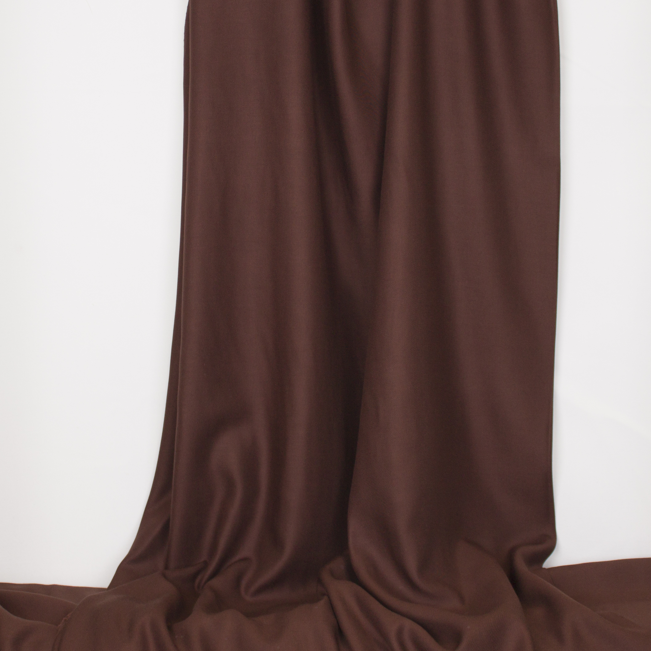 Chocoladebruine viscose twill van La Maison Victor