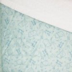 Doorgestikte muntkleurige stof met olifantjesmotief en imitatiebont van Little Darling