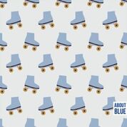 Ecru French Terry met lichtblauwe rolschaatsen van "About Blue Fabrics"